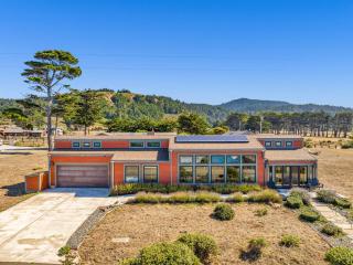 Dream Weaver House with Hot Tub and Ocean View! - Manchester - 9