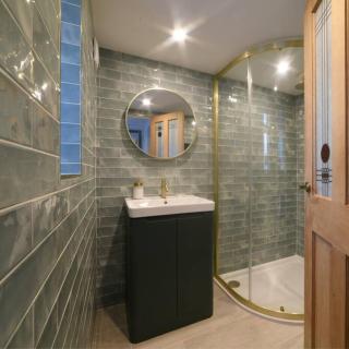 Gorwel is an Art Deco 1930s villa with sea views - Deganwy - 3
