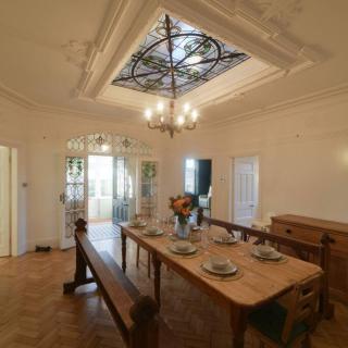 Gorwel is an Art Deco 1930s villa with sea views - 9