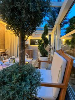 Residence City Garden - Certificate of Excellence Top 10 BEST Five-Stars City Hotels for 2024 awarded by HTIF - Plovdiv - 6
