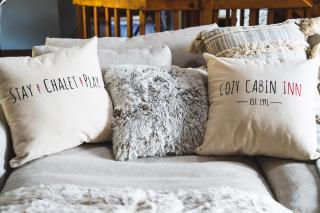 Cozy Cabin Inn - 6