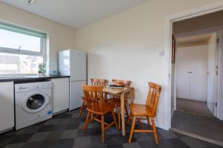 13 Victoria Road Apartment - Cardiff - 2
