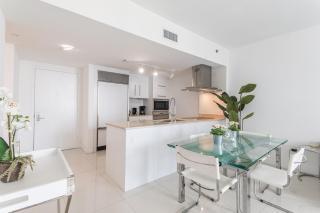 ** W ICON BRICKELL-LUXURY UNIT- FREE SPA** - 4