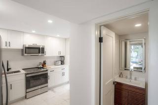 Villa at St James Unit A Luxury Pool Villa, Pet Friendly - Miami - 3