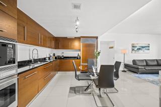 *ICONIC W ICON CONDO/ POOL&WATERVIEWS*FREESPA* - 4
