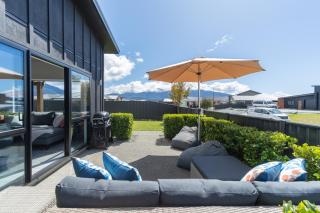 Pounamu Paradise - Te Anau Holiday Home - 9