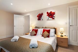 Park Place Court - Close to Beach with Parking - 1