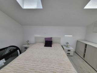 Apartments with parking space Njivice, Krk - 21695 - 2