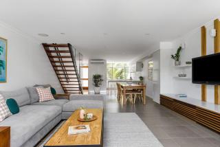 1 James Cook Apartments - opposite Clarkes Beach - Byron Bay - 6