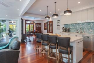 Camellia House - Elevator Access, Swimming, and Spa Pools - 1