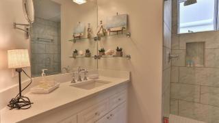 Grandview 102 - Fabulous Beach Front Ground Floor - 4