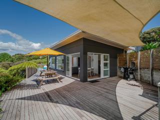 The Blockhouse - Whangamatā Holiday Home - 6