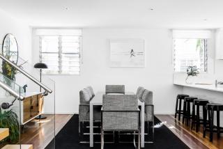 Clique 2 - moments from Main Beach with pool - 4