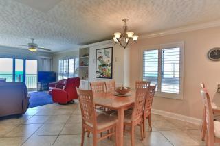 Destin Towers 143- Beach Front 2BR - Destin - 2