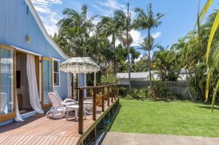San Juan Surfers Cottage - prime Byron location - 1