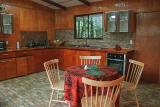 Hostal Makohe Rapa Nui - Hanga Roa - 2