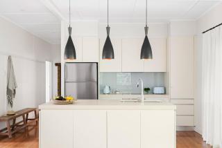 The White Rabbit - with studio & covered deck - 7