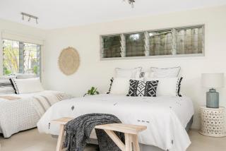 The White Rabbit - with studio & covered deck - 4