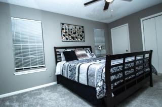 ZEN'S Retreat - North Little Rock - 2