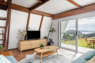 A Frame - 3 bedroom beachfront home - Scotts Head - 6