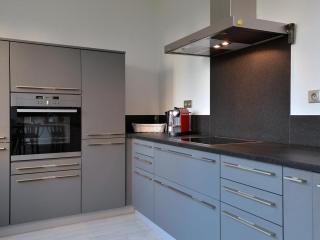 Appartement de luxe en hyper-centre avec 3 chambres, balcon, parking, proche Musée Unterlinden - FR-1-744-37 - Colmar - 4