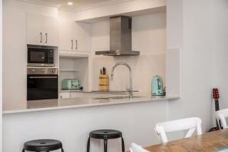 Ocean Walk - villa with pool near Main Beach - 6