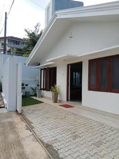 Tranquil Vacation Home - Hikkaduwa - 3