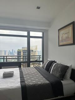 Bright Studio in Gramercy Residences Condo - Manila - 2