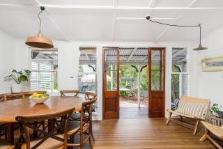 Gidgets House - renovated beach house with hot tub - 5