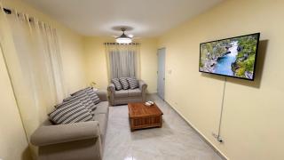 Home close to the beach, free wifi & parking, in quiet neighborhood equipped with ACs - Nagua - 5