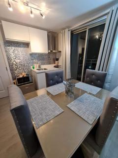 Family Room 1BR HUGE Balcony in Azure North - San Fernando - 8