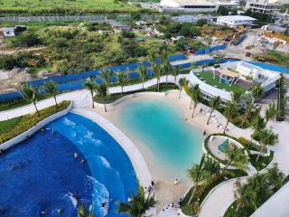 Family Room 1BR HUGE Balcony in Azure North - San Fernando - 6