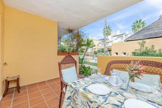 Beachfront 2 bedroom apt on best beach! RDR351 - Marbella - 4