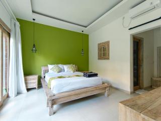 Kubu Ramah Seminyak 3BR and 2BR Private Pool Villas - Seminyak - 4