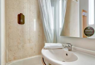 B&B HOTEL Clermont-Ferrand Le Brézet Aéroport - Clermont-Ferrand - 7