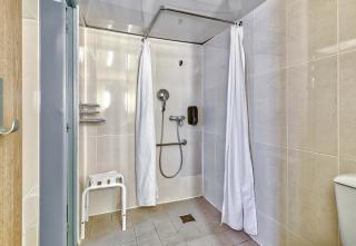 B&B HOTEL Clermont-Ferrand Le Brézet Aéroport - Clermont-Ferrand - 6