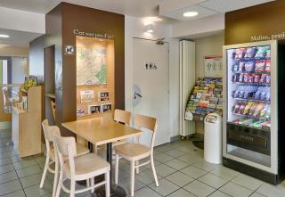 B&B HOTEL Clermont-Ferrand Le Brézet Aéroport - Clermont-Ferrand - 4