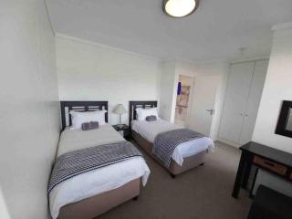 WATERFRONT - 1 South Quay lovely two bed on water - Knysna - 4