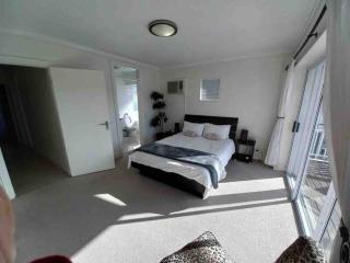 WATERFRONT - 1 South Quay lovely two bed on water - Knysna - 8