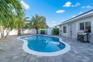Renovated + 2MI from Beach + Heated Pool +Grill - Fort Lauderdale - 6