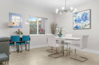 Renovated + 2MI from Beach + Heated Pool +Grill - Fort Lauderdale - 2