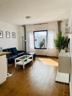 Apartamento con amplia terraza en la playa - 1