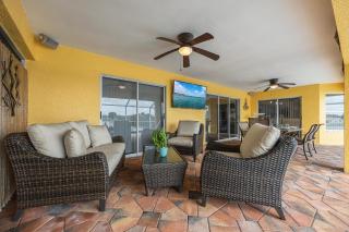 Villa Sundown - Spectacular Sunsets - Cape Coral - Roelens Vacations - Cape Coral - 4