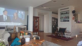 שרון על המים - 0