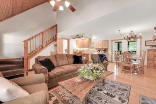 Lakefront Branson Cabin 6 Mi to Branson Strip! - Branson West - 3