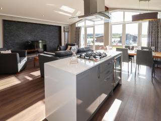 28 Delamere Point - Northwich - 1