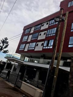 Spacious studio apartment in a modern high-security building with lift access Includes free parking in Muyenga kampala - Kampala - 1