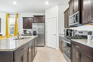 Experience the Magic - Accommodates 16 with Resort Amenities! - Davenport - 3