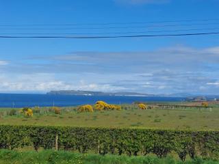 Saltwater Cottage - Dunseverick - 2