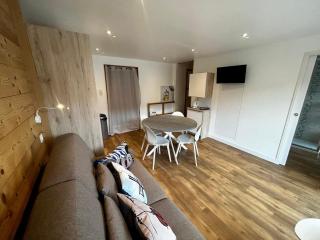 Studio rénové avec coin montagne, balcon Sud, au pied des pistes, 4 pers - FR-1-452-360 - Les Menuires - 0